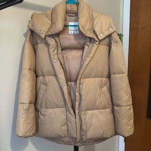 Abercrombie women’s winter jacket. Size small.